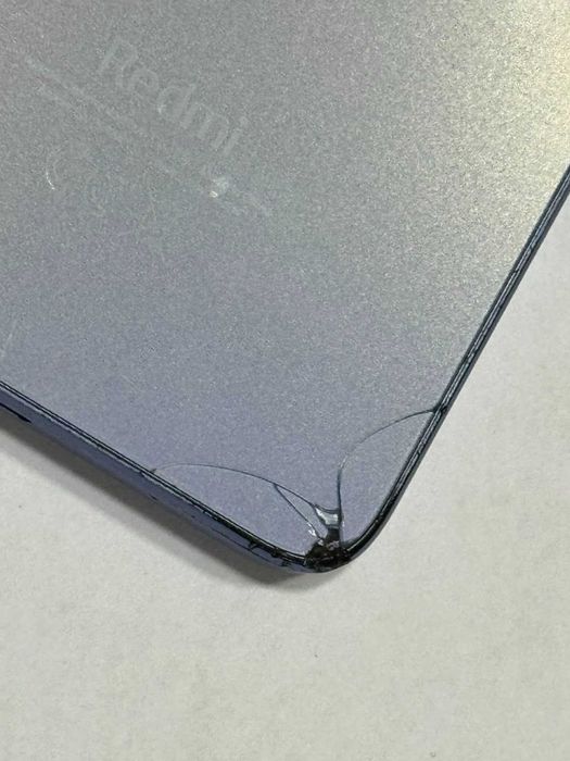 Xiaomi Redmi A3 64GB 3GB RAM Dual / пукнат дисплей и гръб