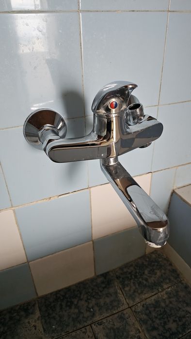 Продавам водопроводни батерии