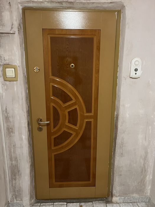 Uaa metalica apartament