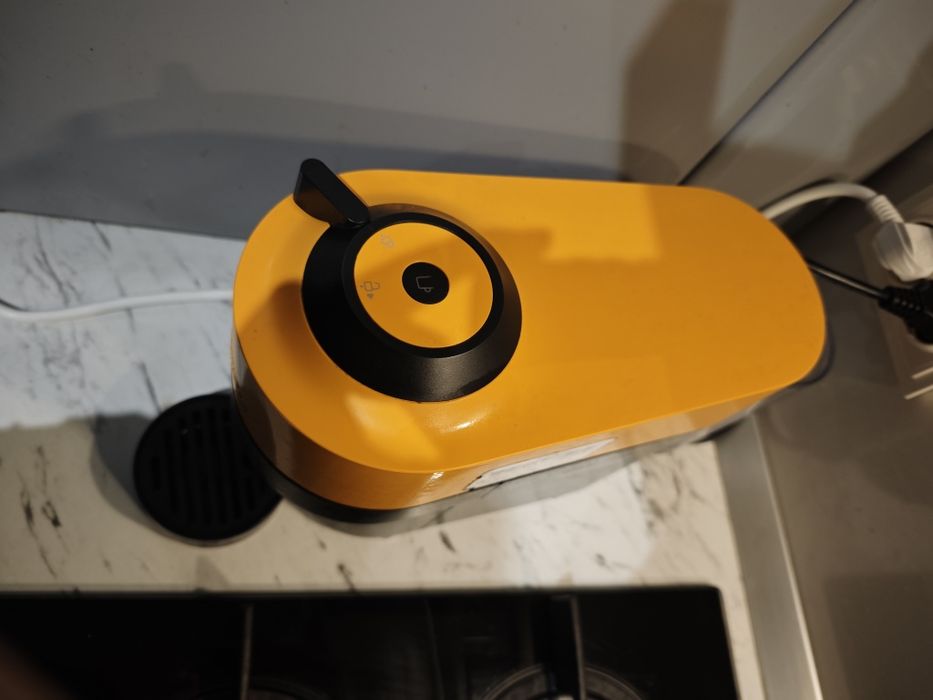 Vând aparat Nespresso Vertuo Pop