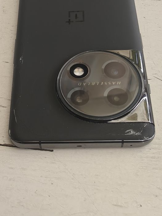 Смартфон (One plus 11 5G)