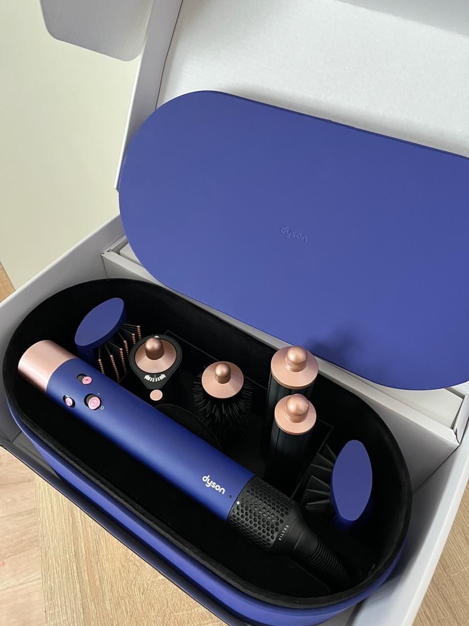 Продаю Dyson люкс качество