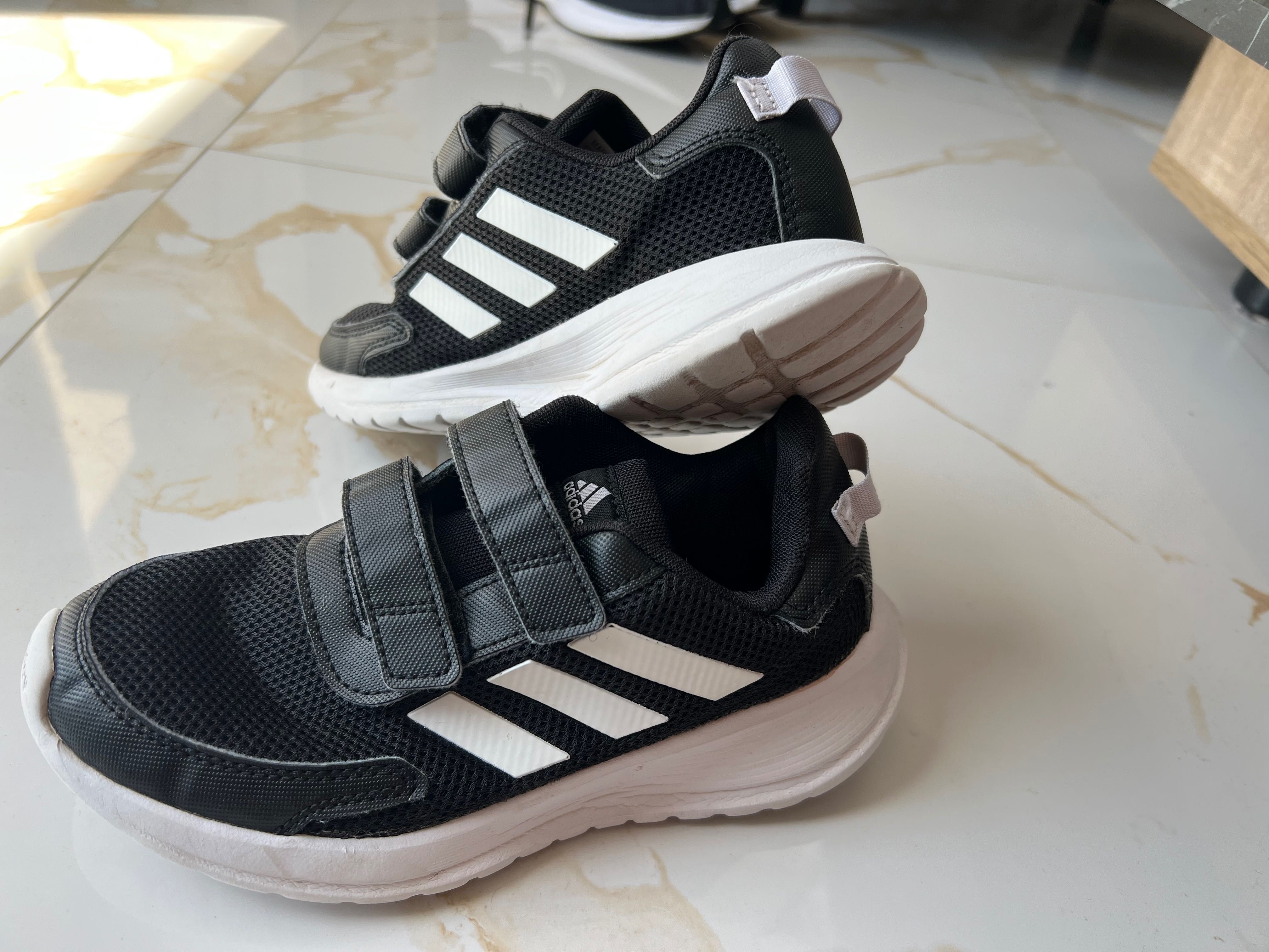 Маратонки Adidas originally