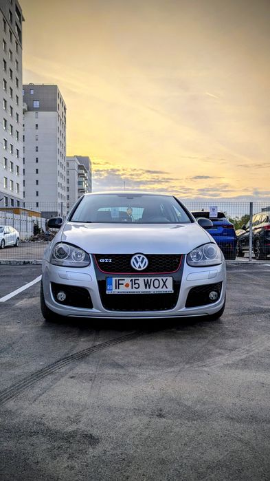 Vând golf 5 2.0TDI 280000km an 2008