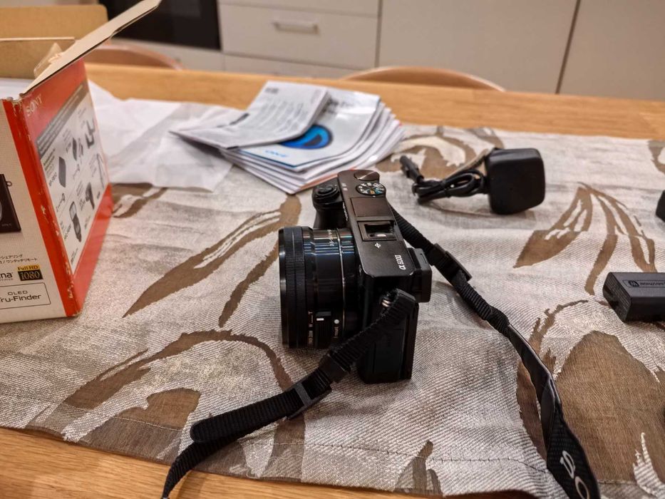 Фотоапарат Sony A6000