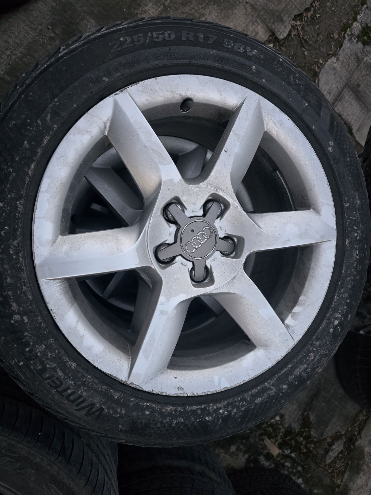 2255017 Kumho WP71