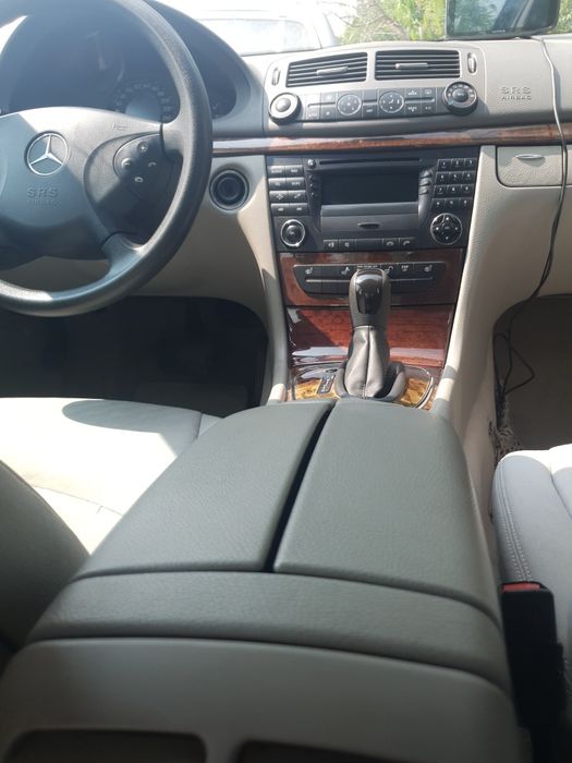 Mercedes-Benz W211 E200 Automat / eventual schimb