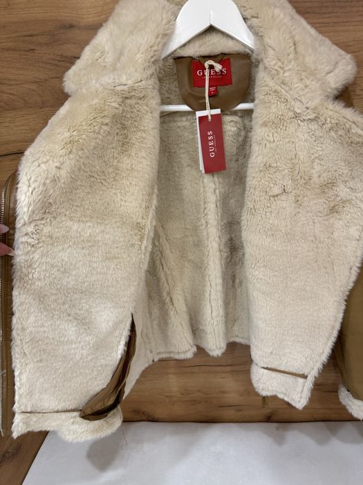 Оригинално яке/кожух на GUESS
