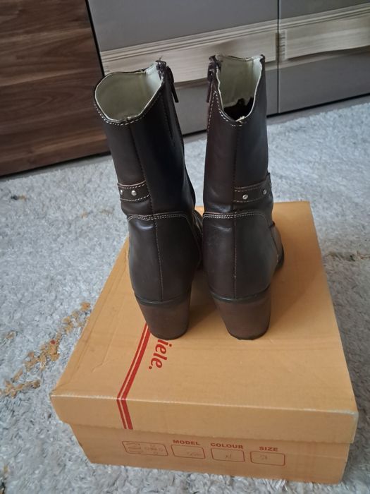 Ghete dama piele naturala mărimea 37