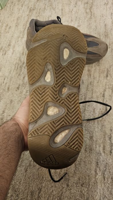 Yeezy Mauve 700 marime 44