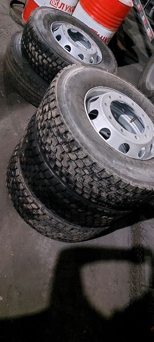 продам  шины с дисками на камаз