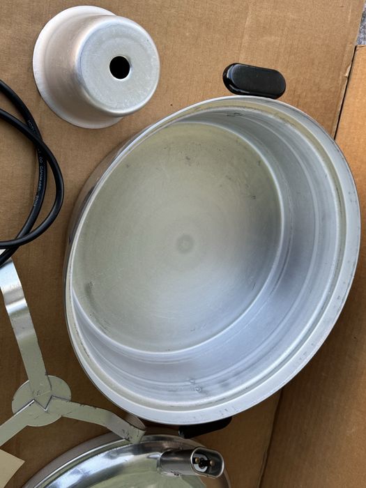 Електрическа тенджера от СОЦА , НЕИЗПОЛЗВАНА!