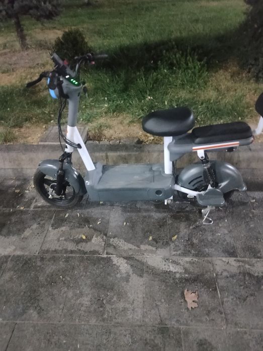 Elektron skuter yili 2025 ideal holatda akkumulyator lition 100%