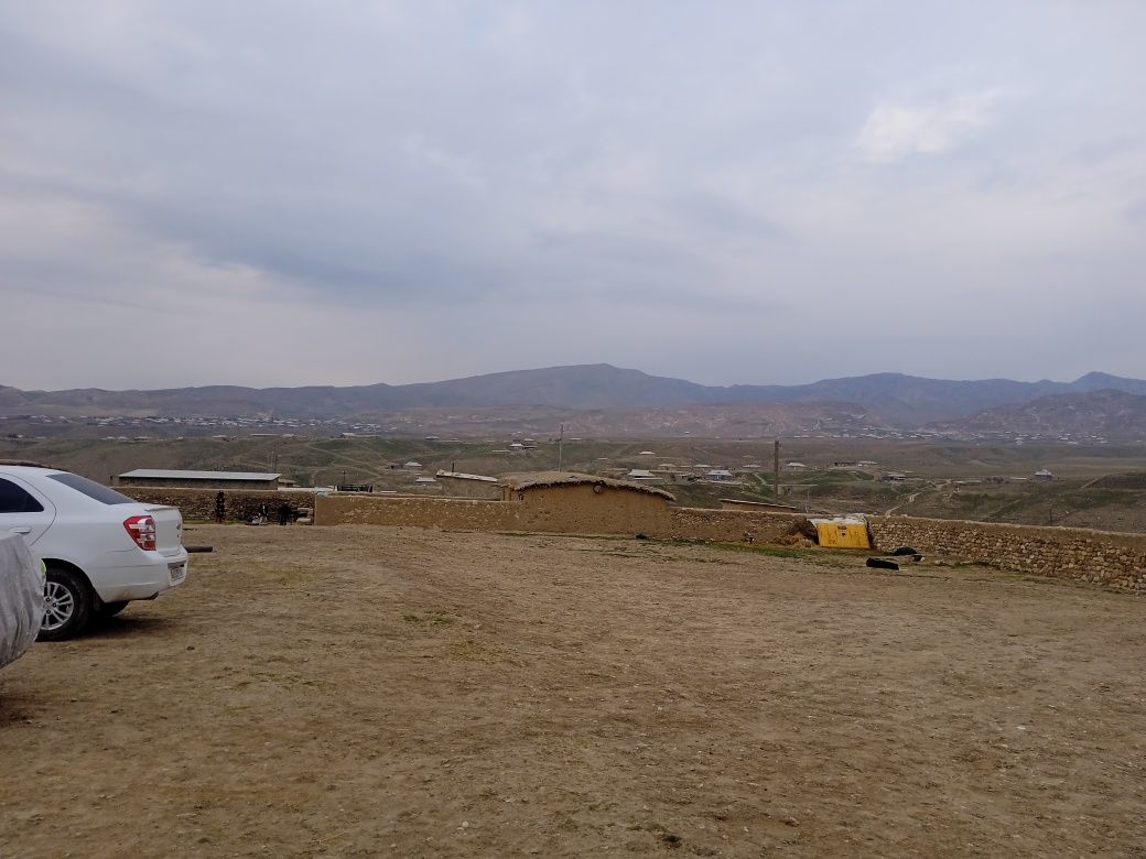 Uy Xovli Sotiladi
