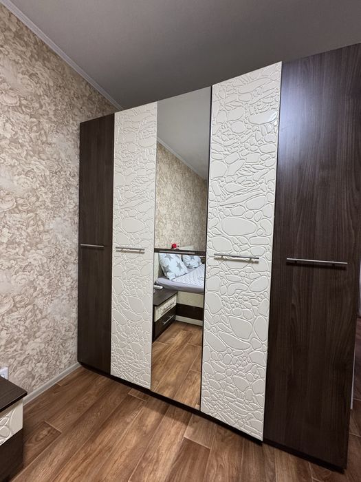 Продается спальный гарнитур