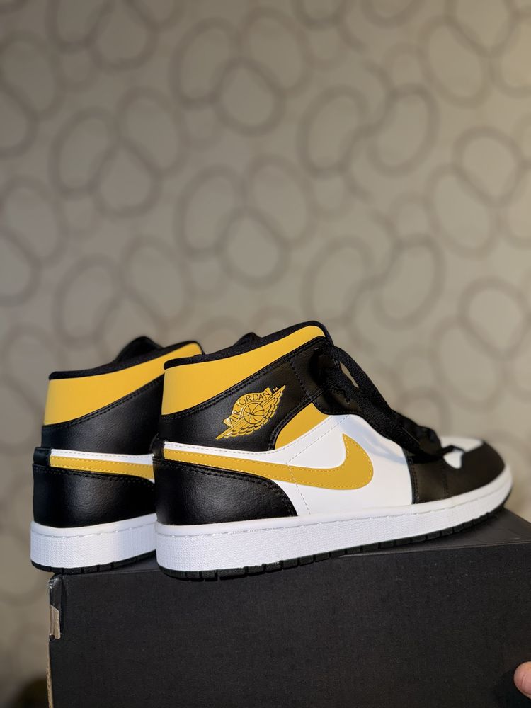 Nike Air Jordan 1 Mid