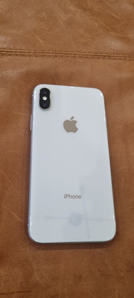Продавам Apple iPhone  X
