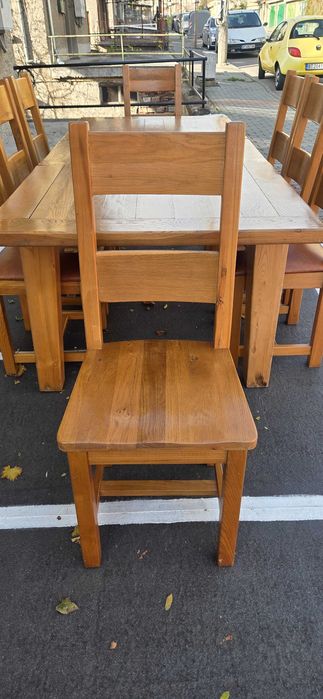 Масивна дъбовa  маса  за хранене с 8 столa