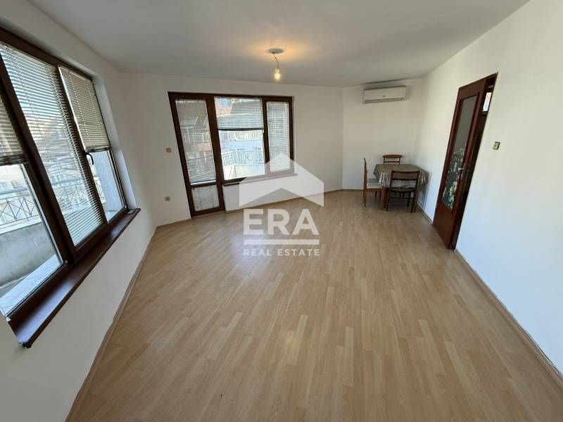 Продава се Тристаен апартамент в Бургас, Лазур - 92 кв.м за 1081 €/кв.м - Снимка #1