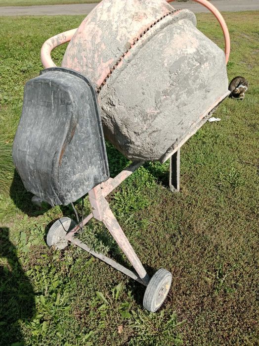 Продам бетономешалку