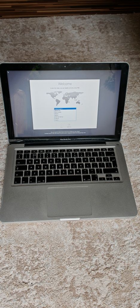 Macbook pro 13"  mid 2010