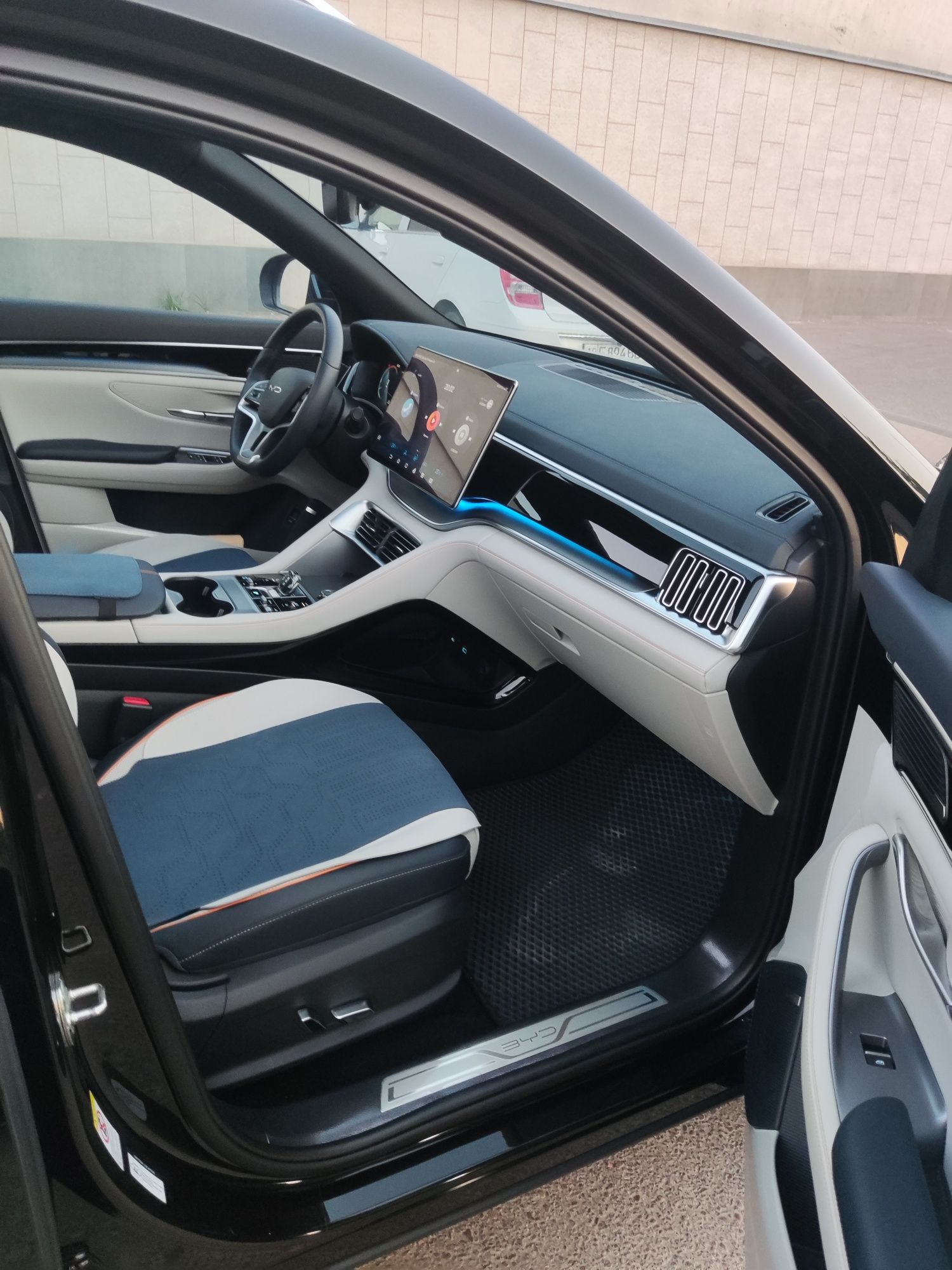 BYD Champion Gibrid Hybrid Dmi 150 Фулл позиция официальный салон