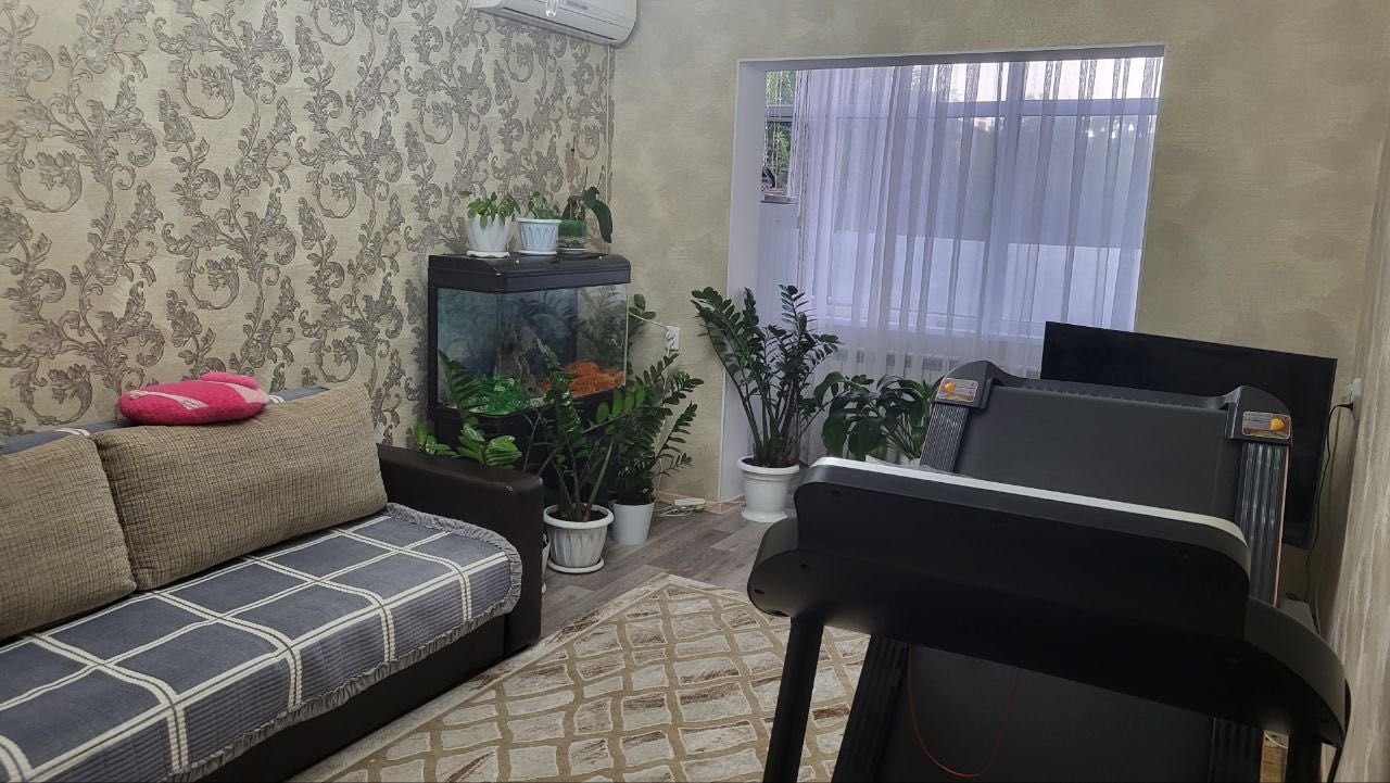 Продаю квартиру, 4 комнаты, 16 мкр