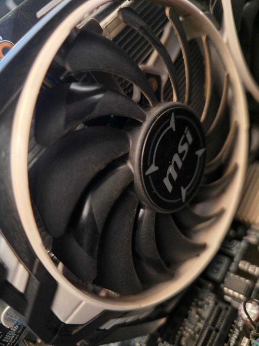 PC Gaming I5 7400, video MSI AMD RX580, RAM 16 GB DDR4, monitor LG 24"