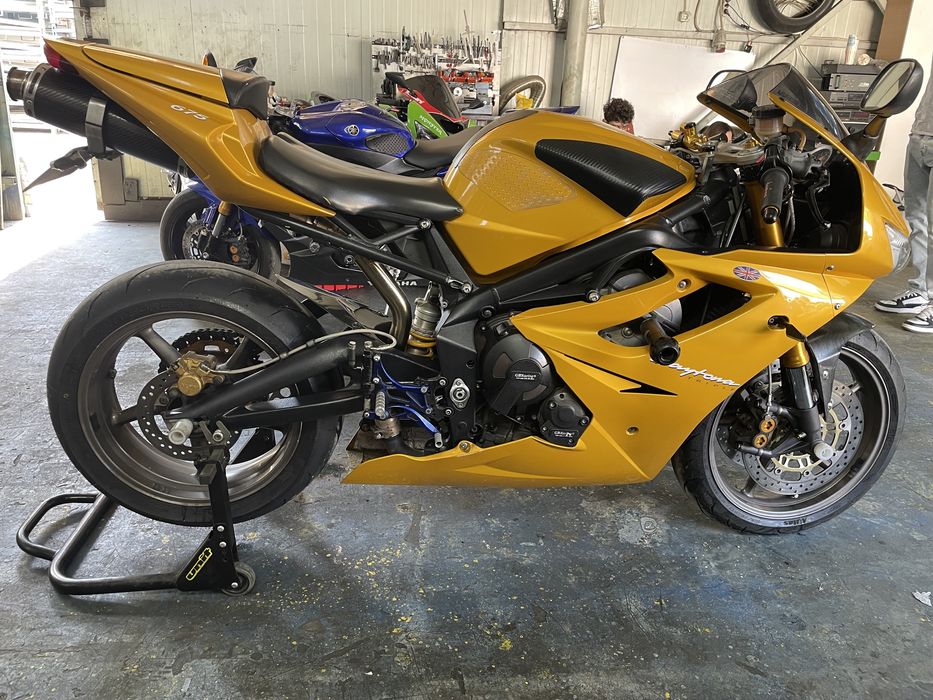 Triumph Daytona 675 sau schimb cu touring