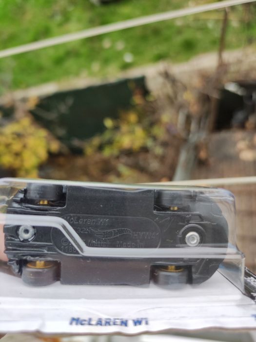 Hot Wheels McLaren W1 custom Real Riders Wheels