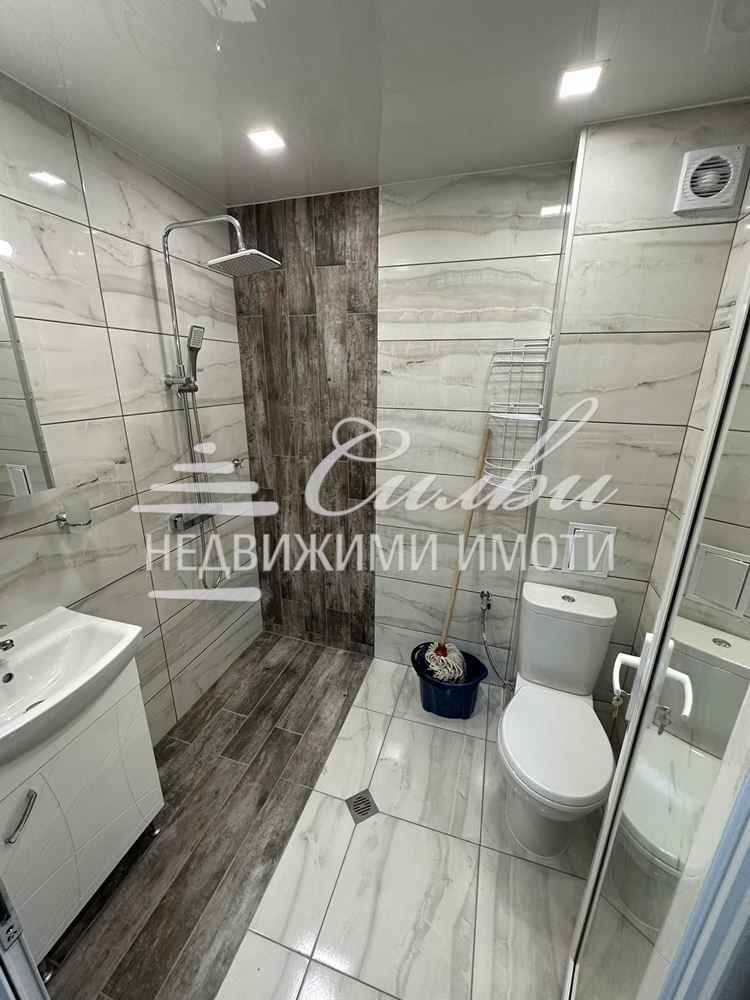 Продава се Тристаен апартамент в Шумен, Тракия - 90 кв.м за 1445 €/кв.м - Снимка #4