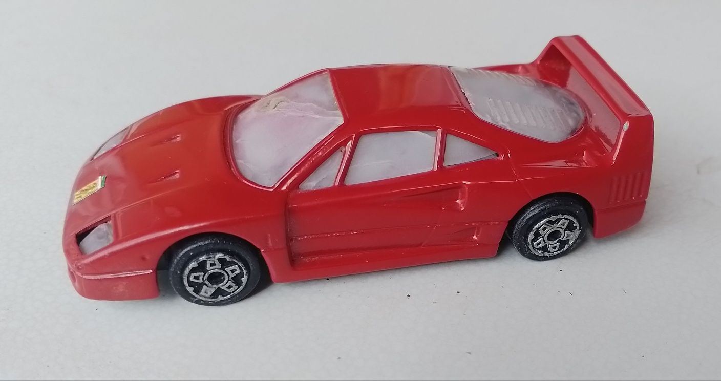 Продавам Ferrari F40, мащаб 1/43