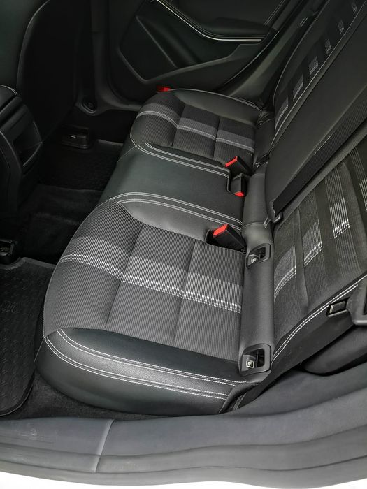 Mercedes Benz CLA200 Coupe 2018 Alb, 103000 km. Stare excelenta.