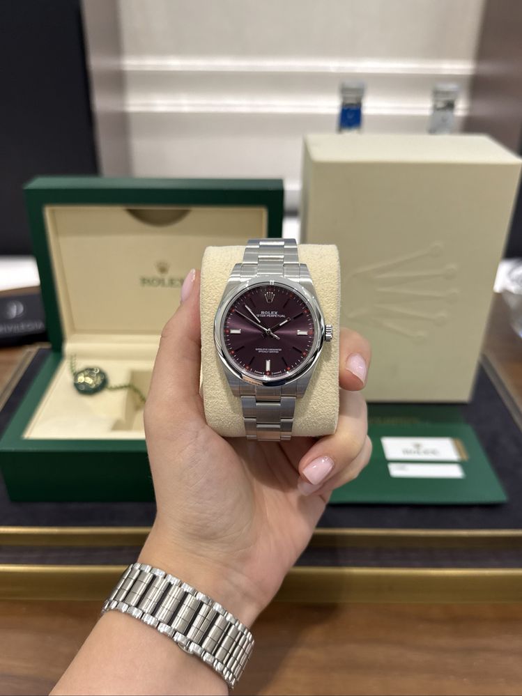 Rolex Oyster Perpetual 39 mm Steel 114300