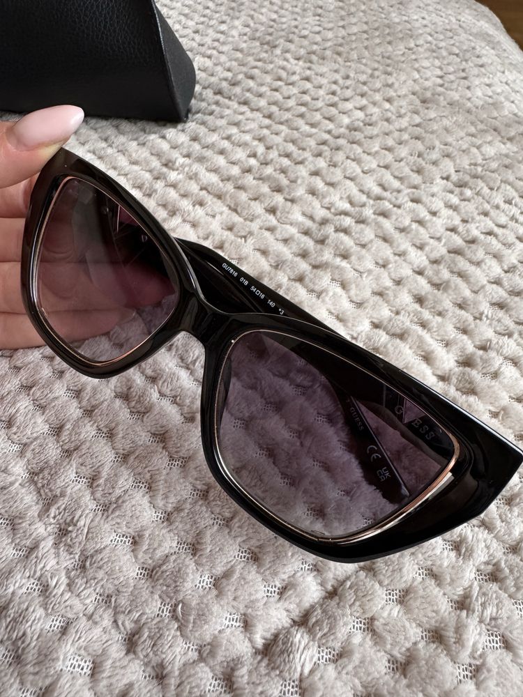 Слънчеви очила Guess