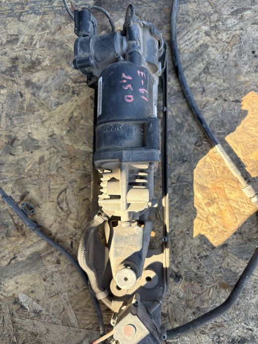 Компресор въздушно окачване за BMW E61