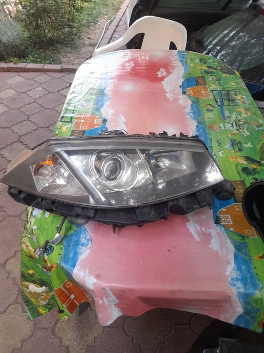 Megane far/ faruri stop si alte piese