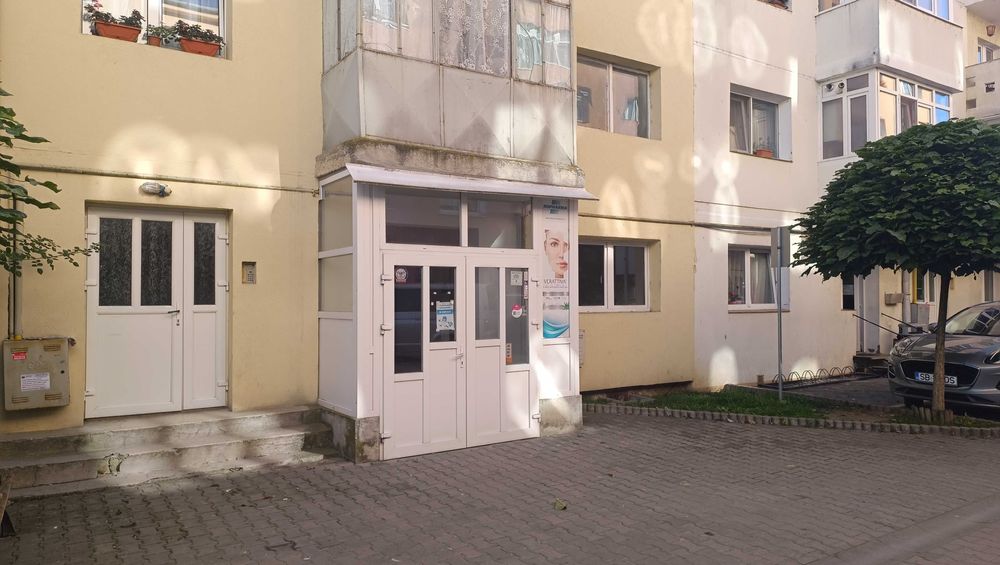 Închiriez spațiu comercial în Avrig.