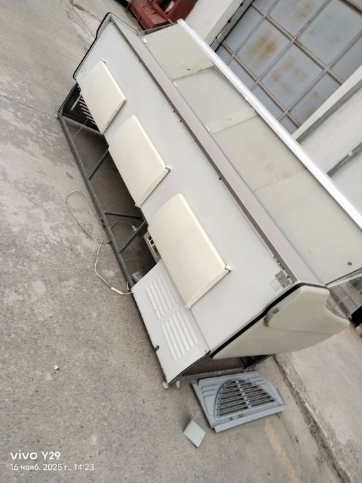 Холодильная витрина