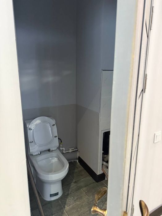 Продажа помещения в Мирабаде ОР Метро Ойбек!!