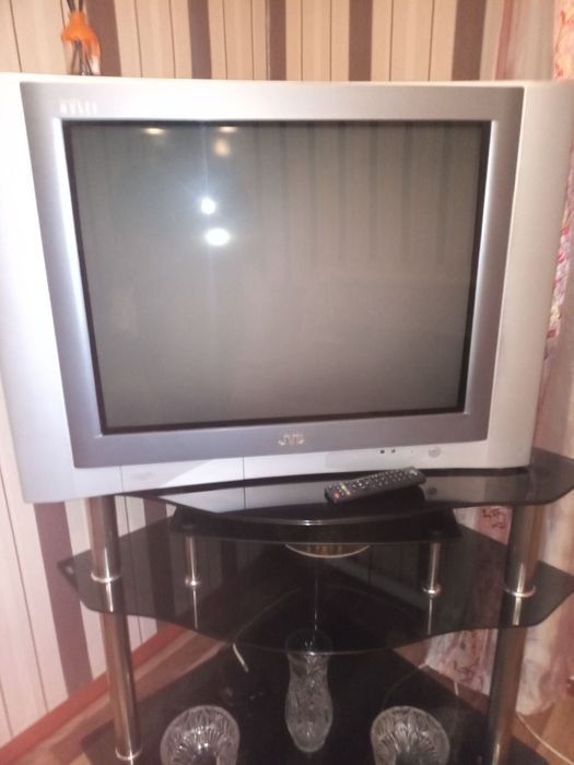 Телевизор JVS б/у в хорошем качестве