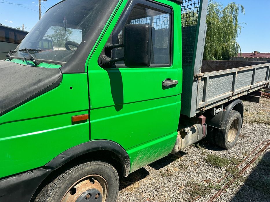 Iveco carosata basculanta