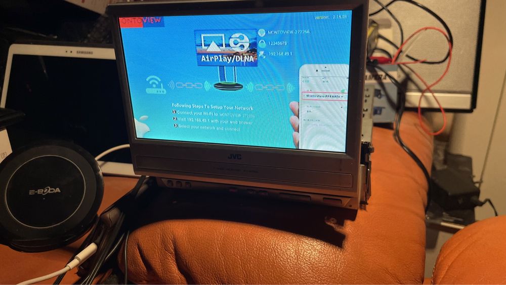 mirrorlink sau CarPlay cu iesire video