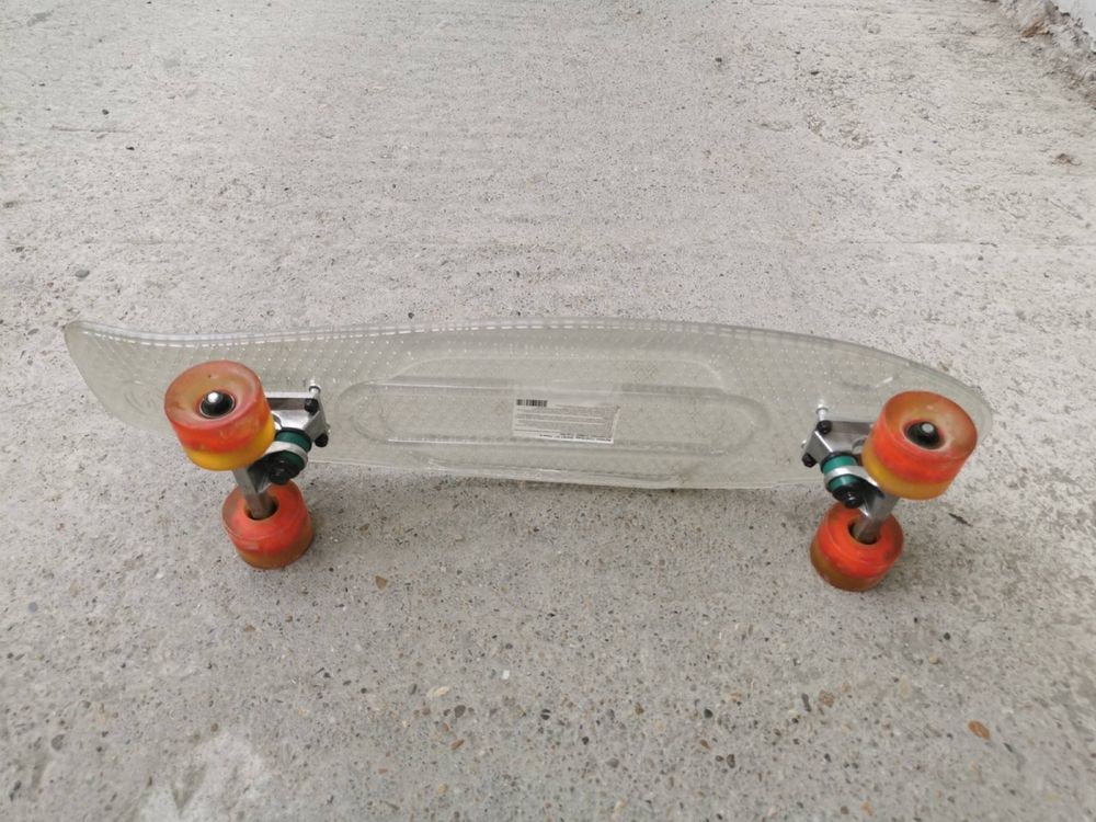 Penny board със светещи гуми