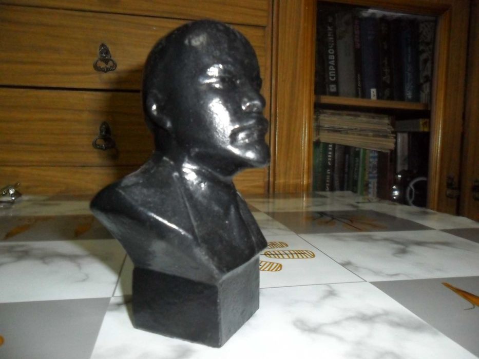Продам статуэтку Ленина.Авторскую