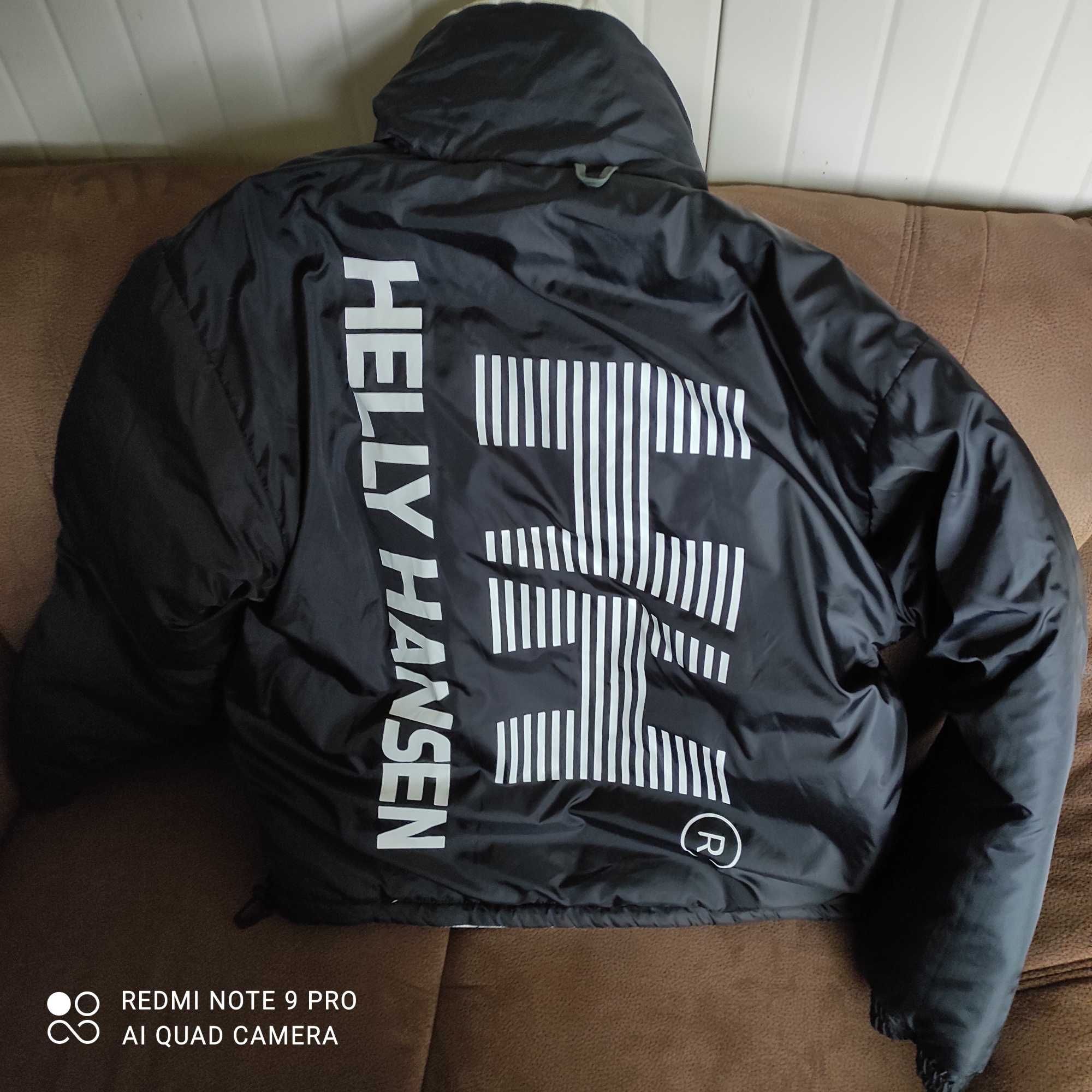 Helly Hansen -пухено яке.