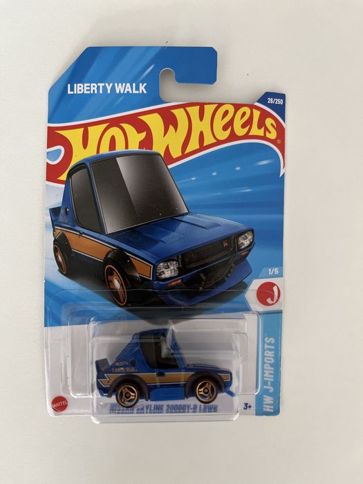 Машинка Hot Wheels Nissan