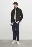 Jacheta Massimo Dutti cu piele intoarsa si tricot