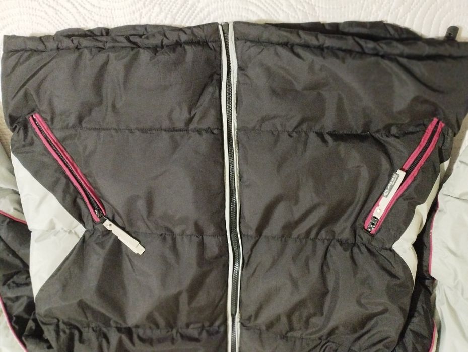 Зимно яке ватирано,в много добро състояние.