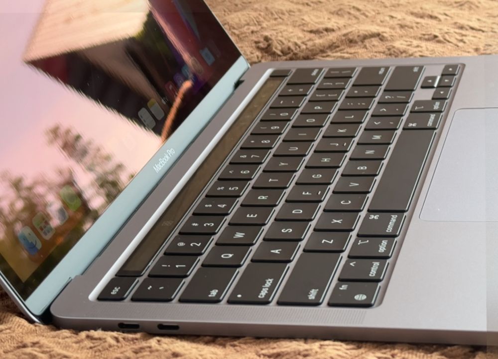 MacBook Pro M2 2023 EAC Space Gray/SSD256GB/8GB/10 ядер/100% емкость